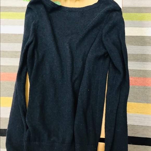 Hollister V Neck Sweater - Picture 3 of 5